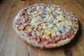 Pizza jambon/emmental/mozarella/cheddar